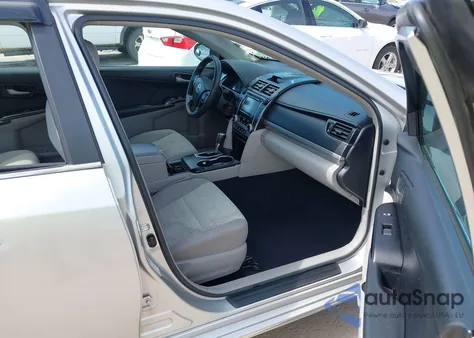 2012 Toyota Camry Le z USA, uszkodzony, nr VIN 4T1BF1FK6CU009042
